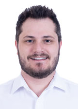 Foto oficial de Léo Folim