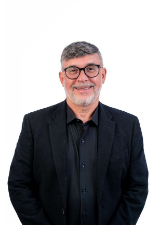 Foto oficial de Julio Perin