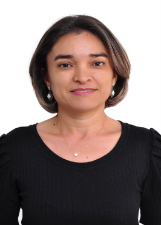 Foto oficial de Adriana Batista