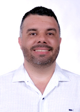Foto oficial de Carlinho Cabeleireiro