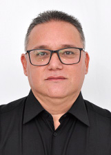 Foto oficial de James Garcia