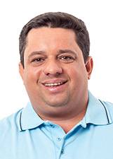 Foto oficial de Thiaguinho Aquino
