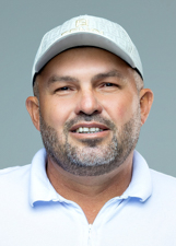 Foto oficial de César de Aires