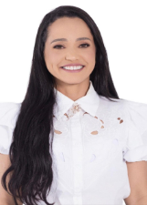 Foto oficial de Livia Menezes
