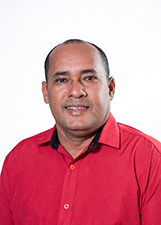 Foto oficial de Carlinhos