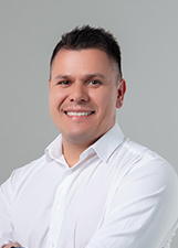 Foto oficial de Naaliel Castelo