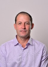 Foto oficial de Amos Fagundes