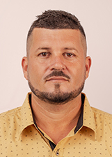 Foto oficial de Adriano Prazeres