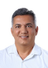 Foto oficial de Carlinhos