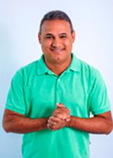 Foto oficial de Adriano Almeida