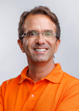 Foto oficial de Hugo de Leônidas