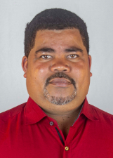 Foto oficial de Bubu de Carlinhos