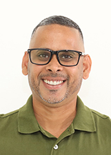Foto oficial de Professor Isael