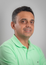 Foto oficial de Charles Moreira