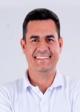 Foto oficial de Salviano
