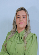 Foto oficial de Técia Pequeno