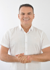 Foto oficial de Pedro Uchoa