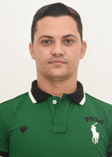 Foto oficial de Carlinhos