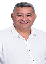 Foto oficial de João Uchoa