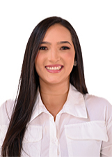 Foto oficial de Naira
