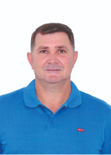 Foto oficial de Claudio Bins