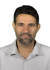 Foto oficial de Charles do Oceano