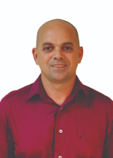 Foto oficial de Lindomar Castro