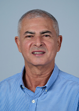 Foto oficial de Carlinhos